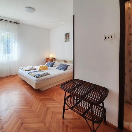 Rooms Zeljka 2 Crikvenica Εξωτερικό φωτογραφία